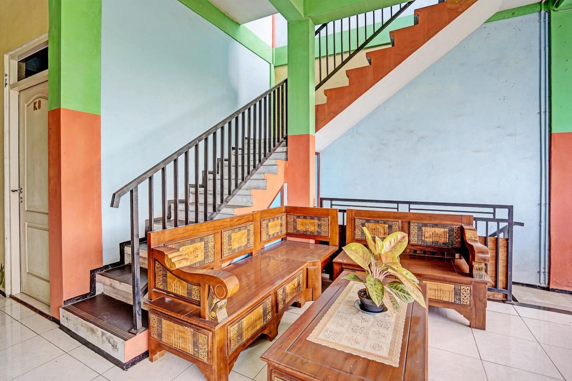 Oyo 91572 Kost Esklusif Barokah Hotel Pasuruan Exterior photo